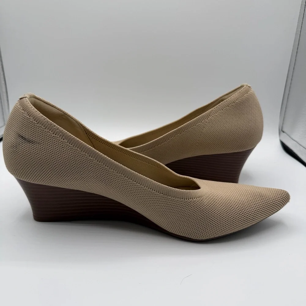 Vivaia pre owned